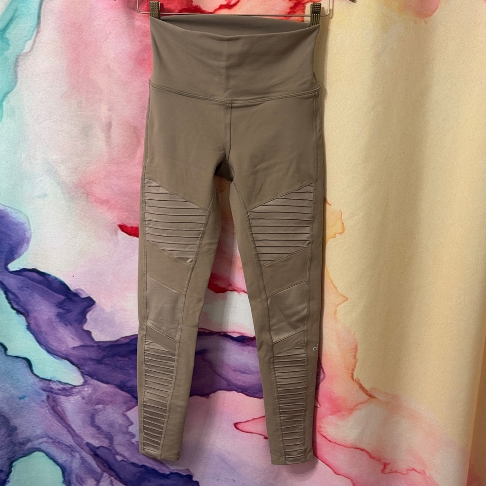 ALO Yoga NWT High Waisted Moto Leggings